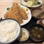 お魚処 うおとも - アジフライ