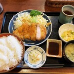 LAUNCH BOX - とんかつ定食ライスＷ