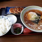 くらた食堂 - ラーメン餃子セット