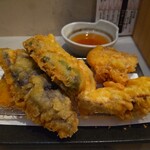 Taishuusakaba Irori - 野菜天ぷら五種盛り
