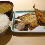 鮮魚・お食事処 山正 - 限定の干物定食