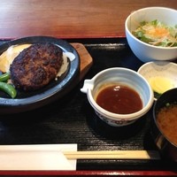 和牛料理 要 - デミグラスソースのハンバーグ定食