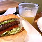 CRUZ BURGERS & CRAFT BEERS - 