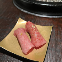 牛牛 西麻布 総本店 - 