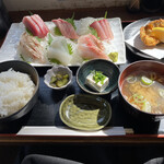 Meshiya Ooisokou - 刺身定食