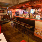 UMIYA HAWAIIAN - ハワイテイストの内観、貸し切りOK
