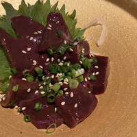 馬桜 下通り店 - 厚切り上馬レバ刺し