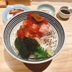 日本橋海鮮丼 つじ半 - 