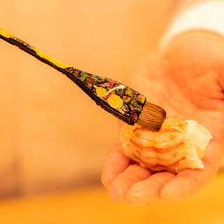 趣向を尽くす大将が描く、実直で静謐な味の世界