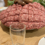 鳥春 - つみれ鍋　美味かつデカイ これが2人前です。