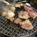 焼肉屋 田中商店 - 