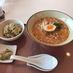 くまもと中央カントリークラブ - 豚骨坦々麺