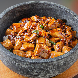 名物のおかゆセットや、後を引く美味しさの「麻婆豆腐」も人気♪