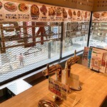 牡蠣と和牛の奴隷 - 内観