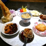 仁修樓 - 8種前菜盛り合わせ