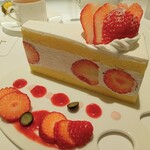 タカノフルーツパーラー - 苺のショートケーキ