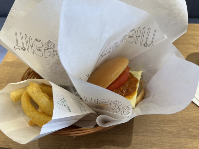 MOS BURGER Uzumasa Tenjingawa Ten photo 3