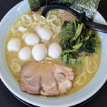 らーめん爛々亭 - 料理写真:家系ラーメン＋うずらの玉子増