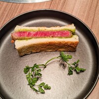 焼肉うしごろ 銀座店 - 牛ヒレカツサンド 青唐辛子バターソース