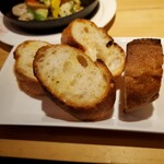 7FUKU - ガーリックトースト