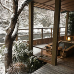 松楓楼 松屋 - 一月は渓流も雪が降っていました。