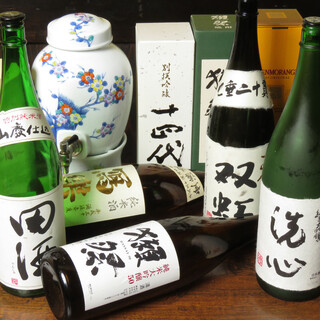 We offer a wide variety of alcoholic beverages, including sake and shochu. All-you-can-drink deals