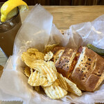The Yellow Deli - Lemonade, JPY 400 + Deli Rose, JPY 1000