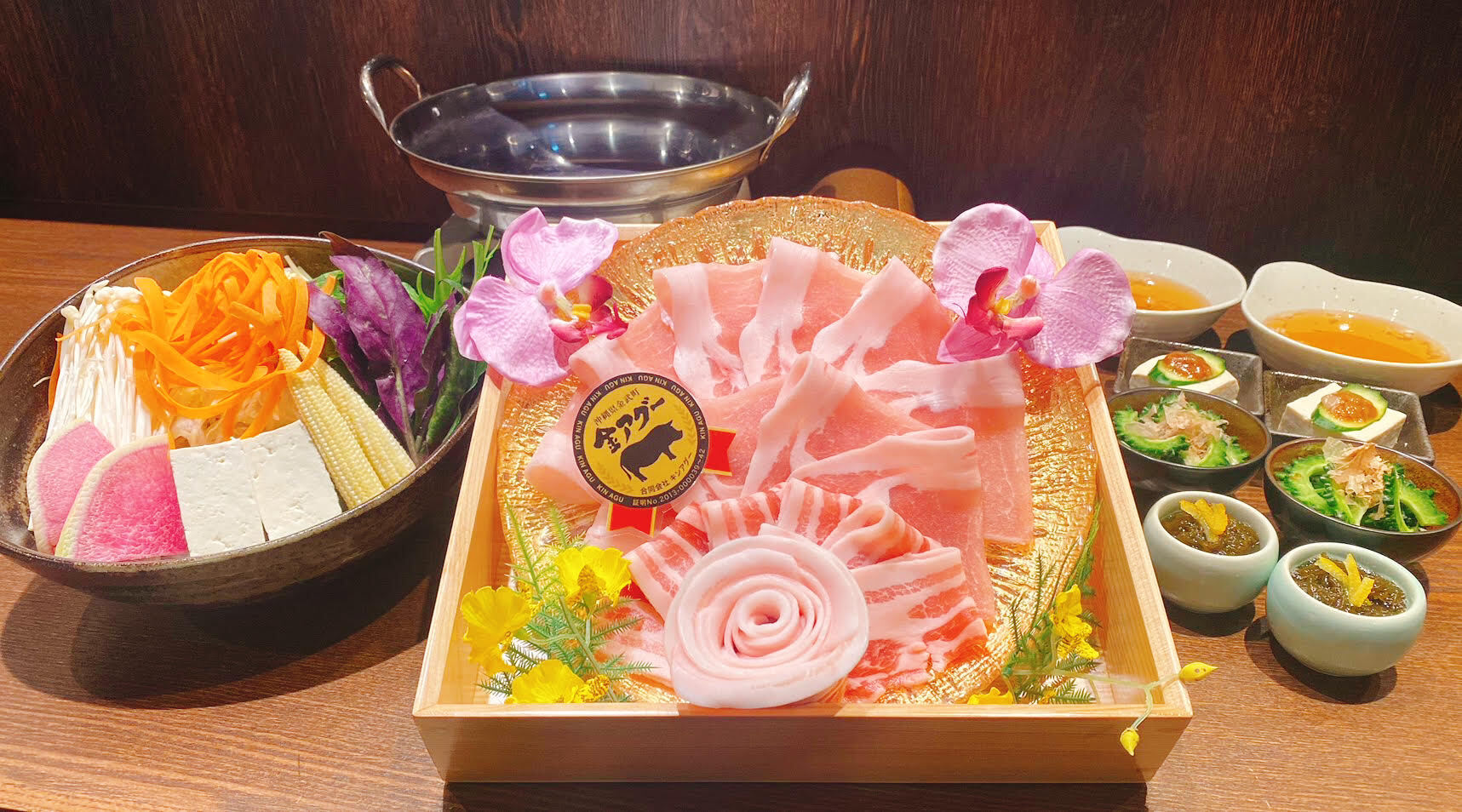 写真 : 肉庵 小滝野 那覇店 - 県庁前/豚しゃぶ | 食べログ 写真 : 肉庵 小滝野 那覇店 - 県庁前/豚しゃぶ | 食べログ