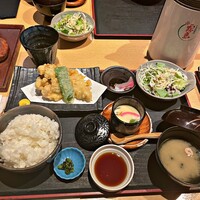 大漁市場 なるみ乃 薬院店 - 