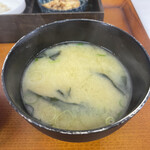 とり安食堂 - 味噌汁