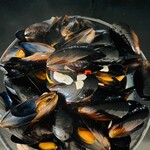 牡蠣酒場 海運亭 - ムール貝の白ワイン蒸し