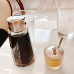 煉瓦亭 - ウスターソース、芥子