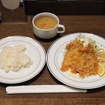 Kicchin Jiro Ando Horoyoi Jiro - キッチンジロー＆ほろよいジロー 九段下店 ランチ 魚フライ 税込900円 ごはん少な目で