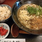 泰輔 - カレーうどんBセット　950円　かやくご飯ですよ