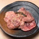 0Byou Remon Sawa Sendai Horumon Yakiniku Sakaba Tokiwa Tei - ときわ亭本家 昆布〆豚たん（通常 梅風味）