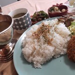 セントラルキッチン 平山食堂 - 