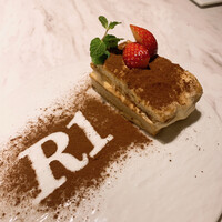 R1 TOKYO Bar&Restaurant - 