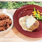 きこりのこみち - 酵素玄米、鹿肉ハンバーグ（きのこのホワイトソース）