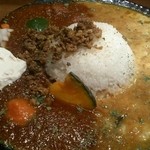 ボタニカリーとシュリンプカリーあいがけ 大盛 激辛にクリームチーズ豆腐トッピング