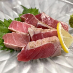 まぐろやナポレオン 赤坂店 - ＊生本まぐろ 中トロ炙り（¥900）