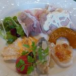 Aランチ：小さな前菜盛合わせ