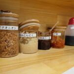 ラーメン 三亀 - 薬味類