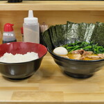 ラーメン 三亀 - 特三亀ラーメンとご飯