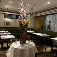 R1 TOKYO Bar&Restaurant - 