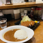 とんかつ檍のカレー屋 いっぺこっぺ - 