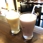 スープカリー ばぐばぐ - 火曜日半額のラッシー