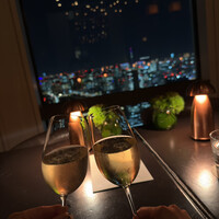 ザ タヴァン グリル＆ラウンジ - 