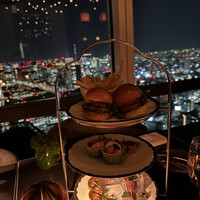 ザ タヴァン グリル＆ラウンジ - 