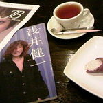 トラットリア・ステッラ・カンパーニャ - シチリア名物カンノーリ
      リコッタチーズとオレンジピールを使った伝統的なお菓子だそう。
      高崎でこれが食べられるのはここだけかも？！
      美味しい♪一個300円。
      お腹いっぱいでもいけちゃうと思います