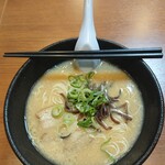 一麺亭 - 豚骨ラーメン